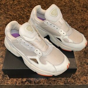 Adidas Falcon - Off White , Women’s Sz 6